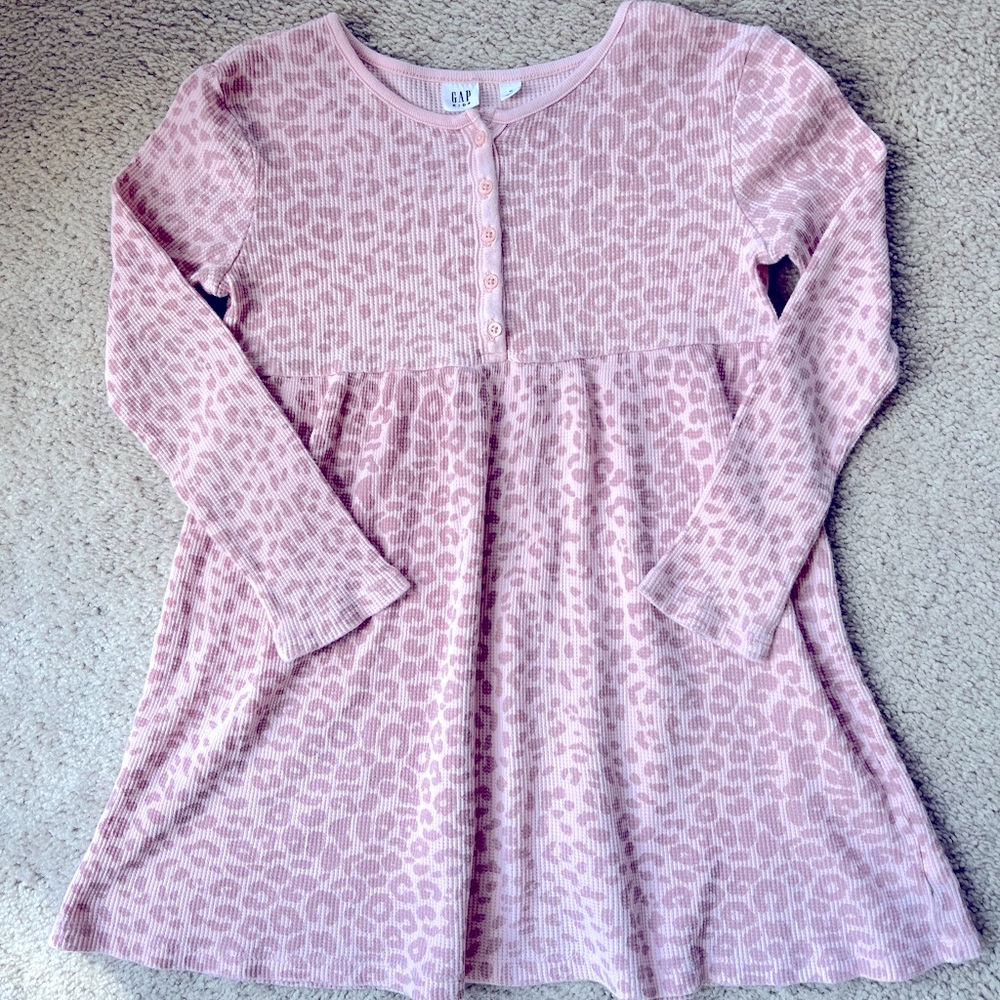 GAP pink cheetah print dress. Size M.